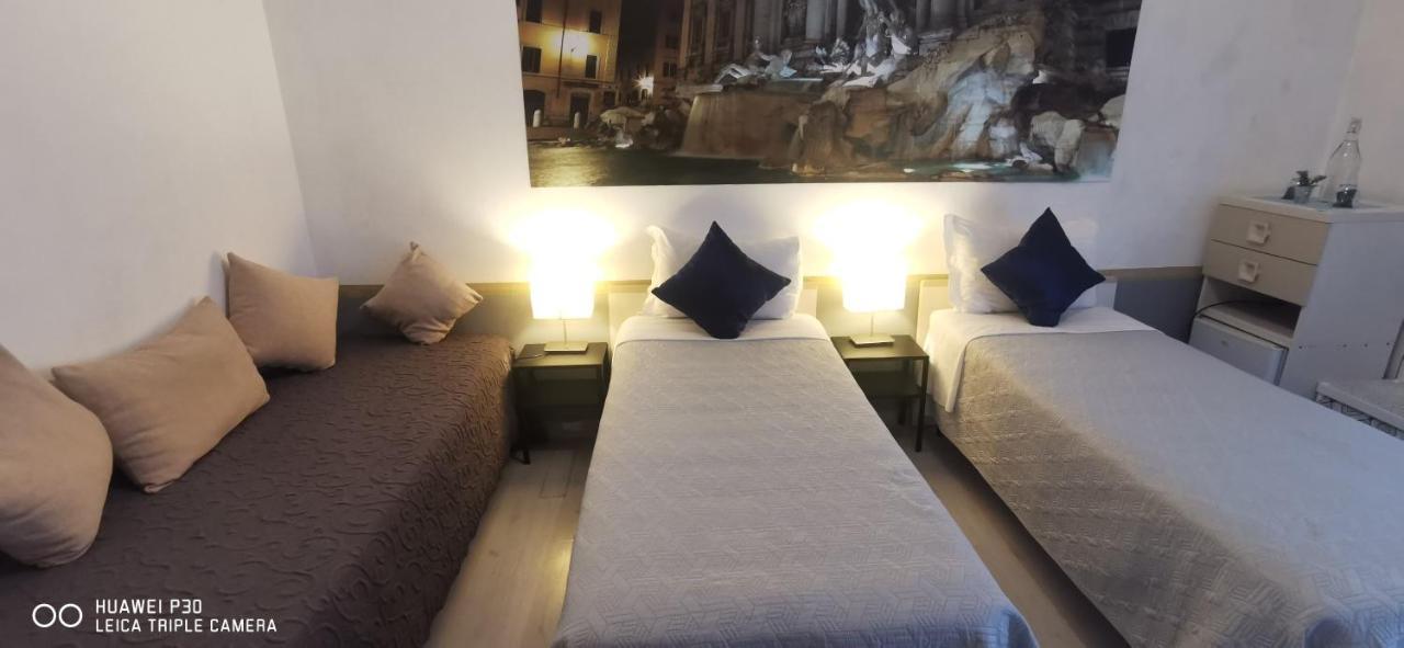 Hotel Domus Viatoris à Rome Extérieur photo