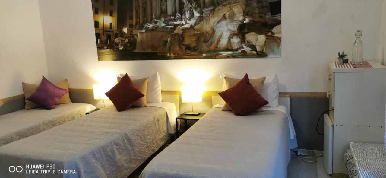 Hotel Domus Viatoris à Rome Extérieur photo