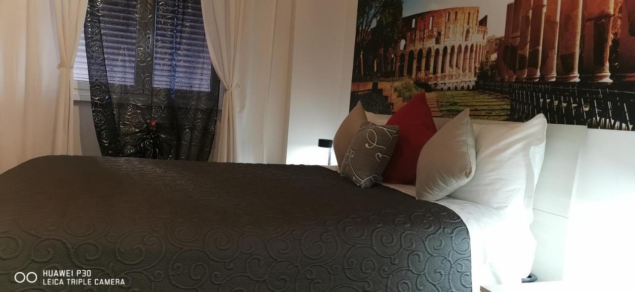 Hotel Domus Viatoris à Rome Extérieur photo